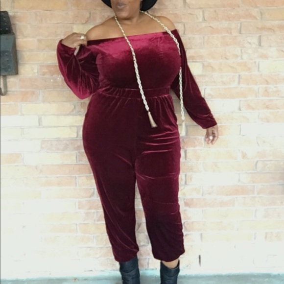 Velour Off the shoulder romper - Picture 1 of 1